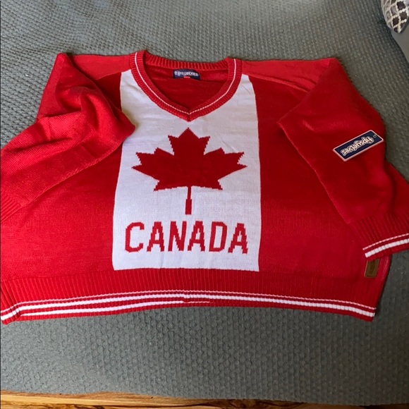 Tipsy Elves Canada 🇨🇦 Sweater - Picture 3 of 3
